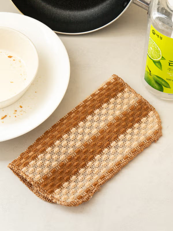 10-pack of bathroom cleaning sponges [DAISO]